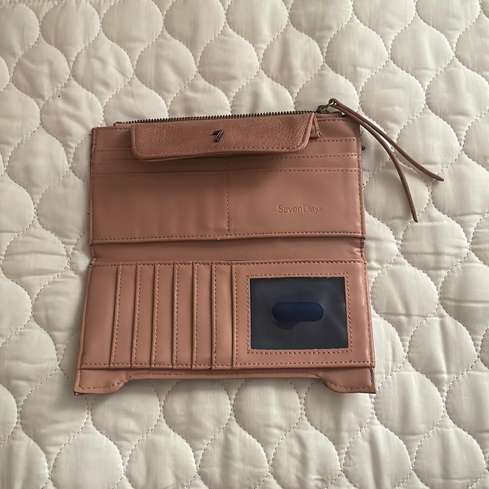 7 Days wallet